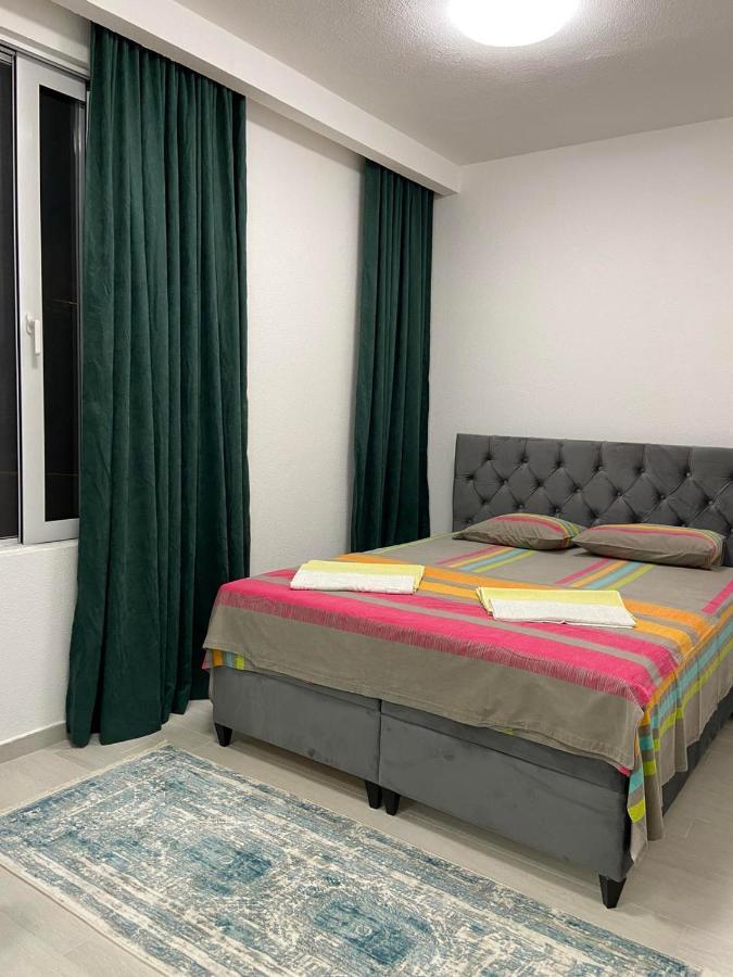 Id Apartments 蒂瓦特 外观 照片