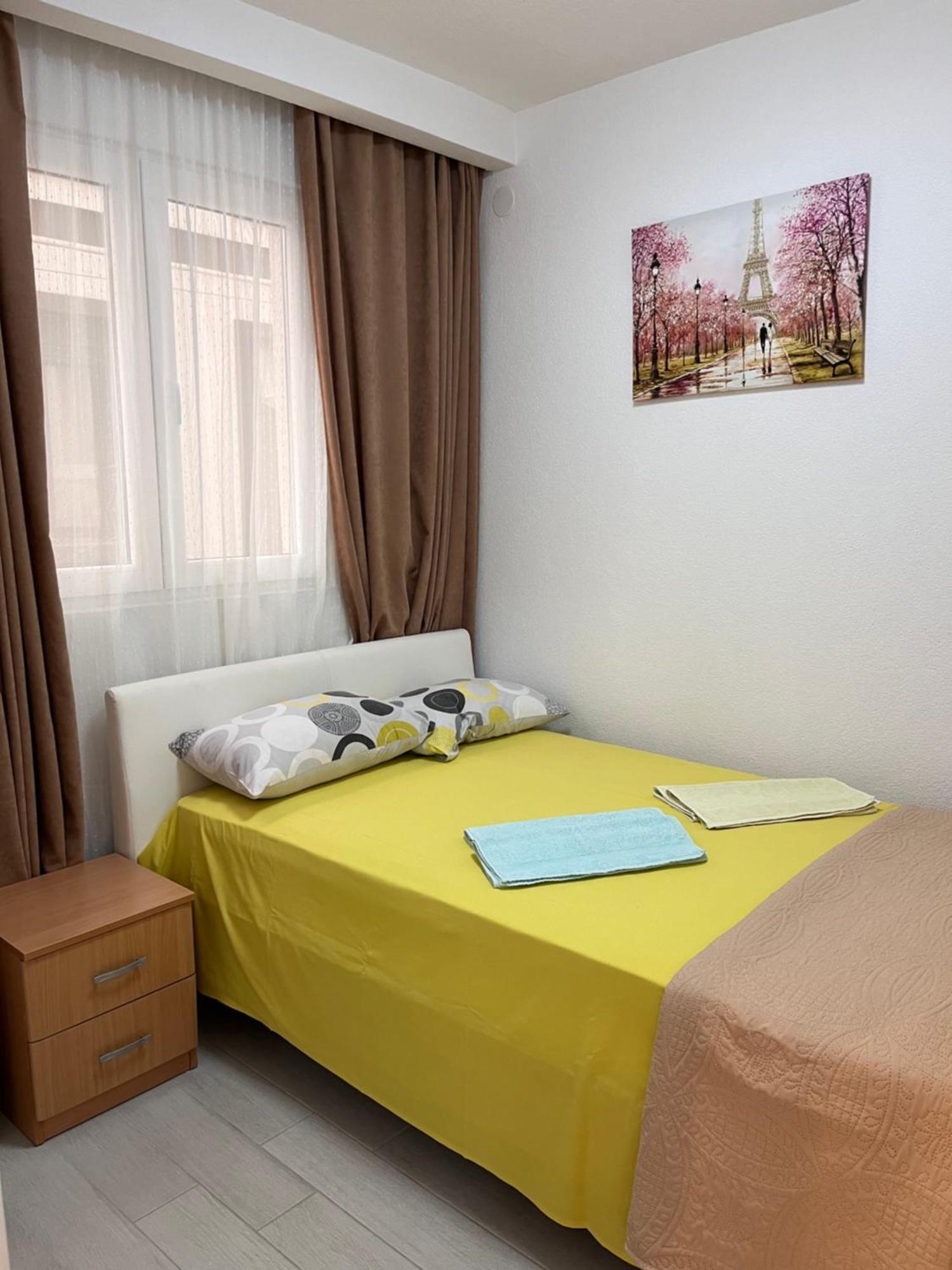 Id Apartments 蒂瓦特 外观 照片