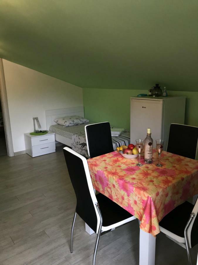 Id Apartments 蒂瓦特 外观 照片