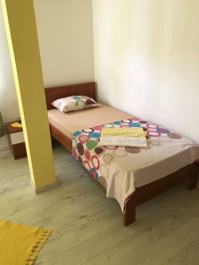 Id Apartments 蒂瓦特 外观 照片