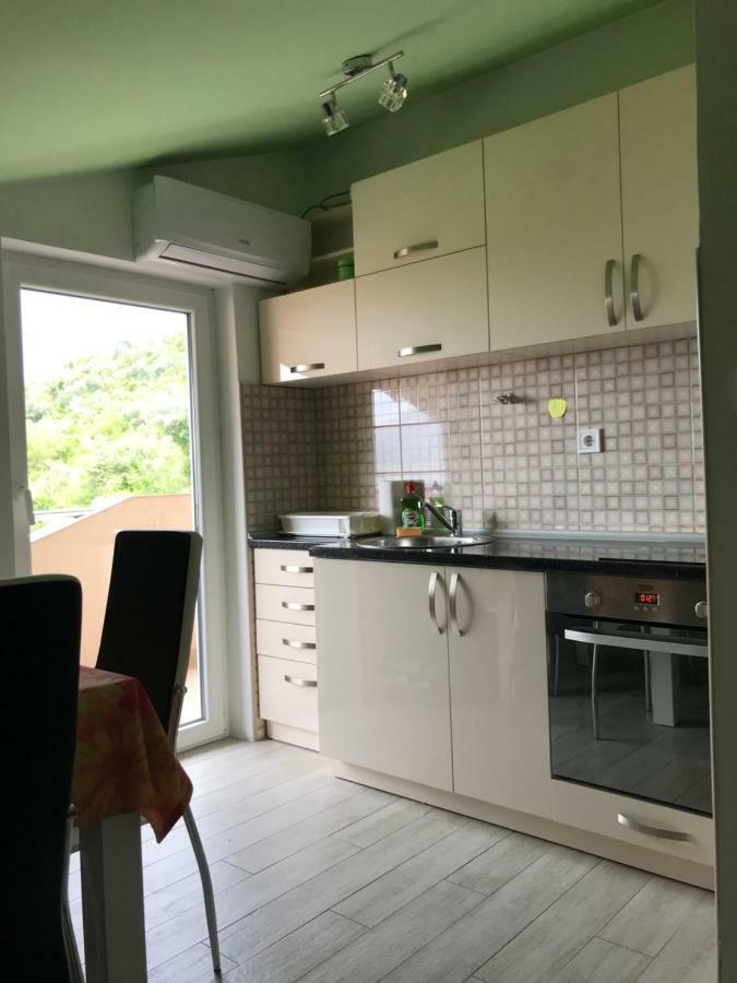 Id Apartments 蒂瓦特 外观 照片
